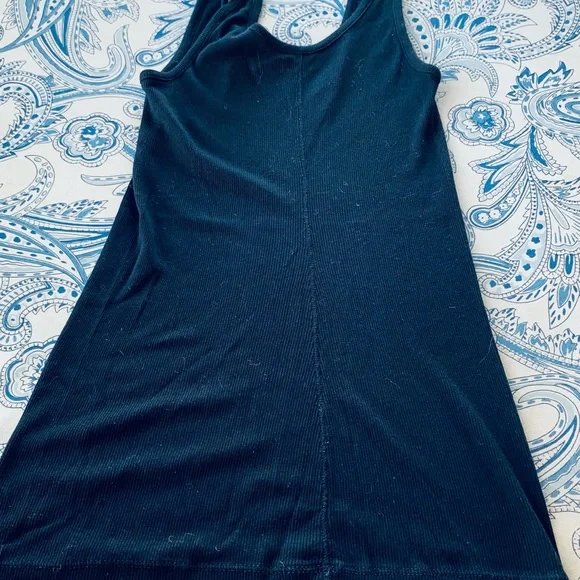 Vince Black tank top - Picture 3 of 3